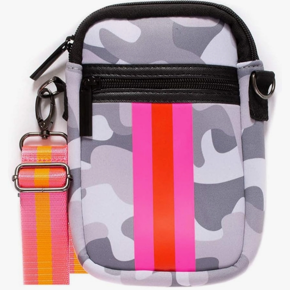 HAUTE SHORE CASEY RISE NEOPRENE CROSSBODY PURSE CELL PHONE BAG
